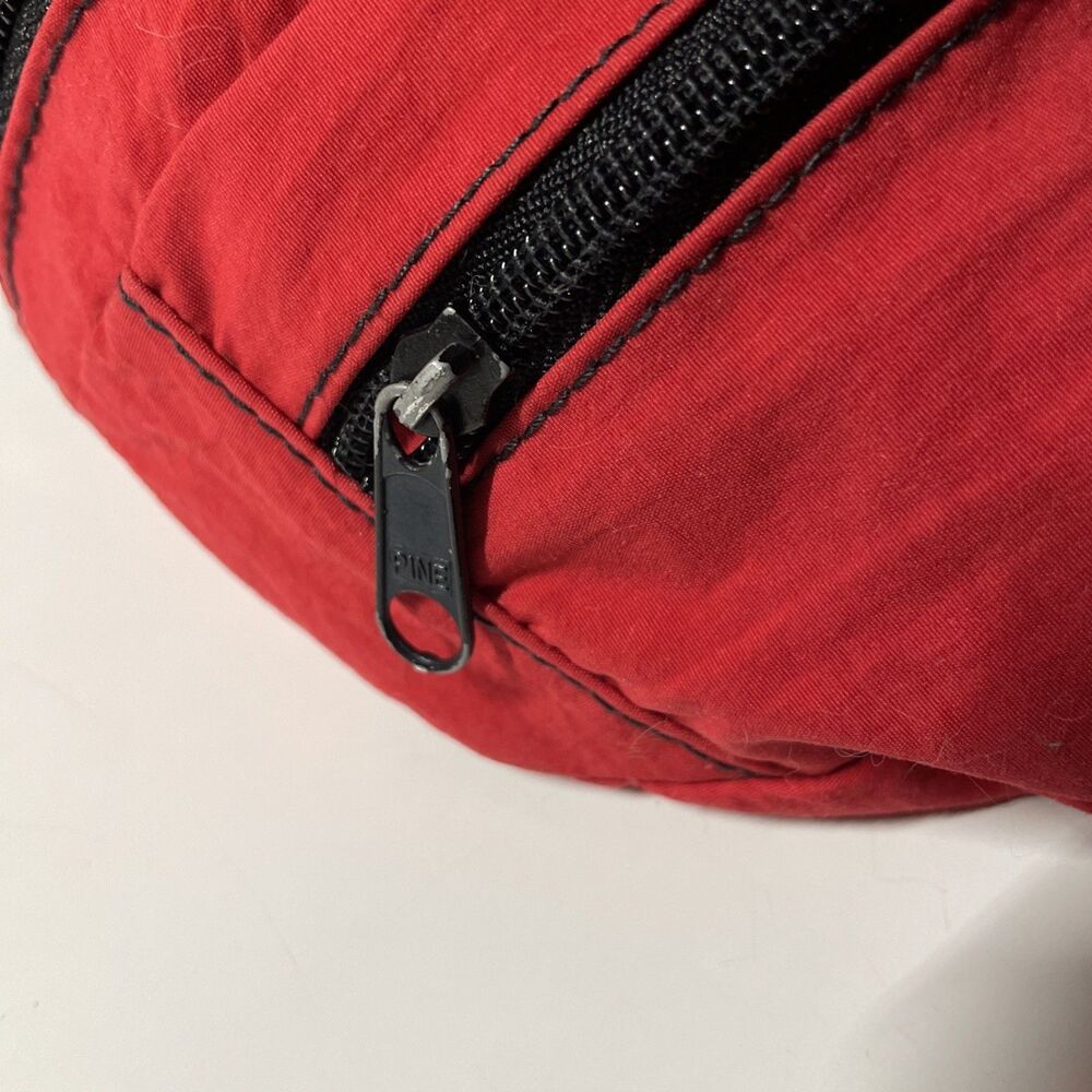 Vintage Marlboro Fanny Pack Waist Bag Red Adjustable Strap Adventure Team - Picture 3 of 6